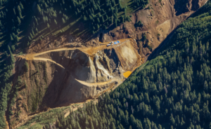 Photo of gold king mine from a plane